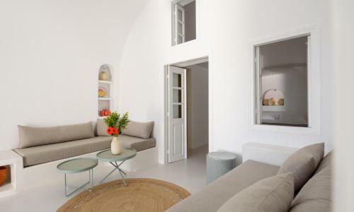 Lathouri Cave Villa
