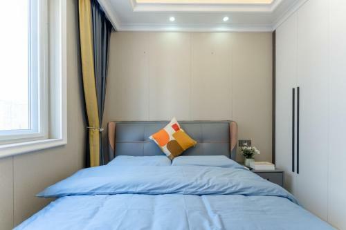 Locals Apartment Inn 12