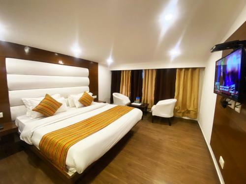 Hotel Royal Classic @ Mall Road Mussoorie