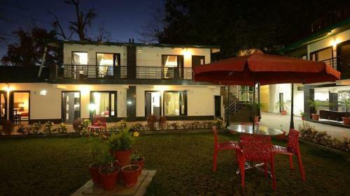 Hotel Limewood Nainital