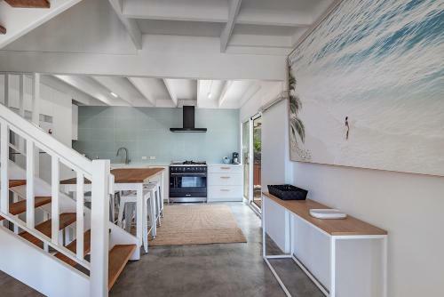 Ocean Views - Sunshine Beach Townhouse & Pool
