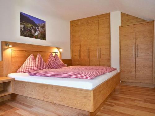 Comfortable Apartment In Umhausen With Balcony