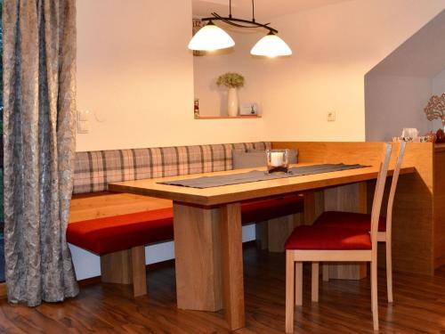 Comfortable Apartment In Umhausen With Balcony