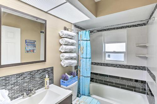 Sunny Cape Coral Getaway With Furnished Patio!