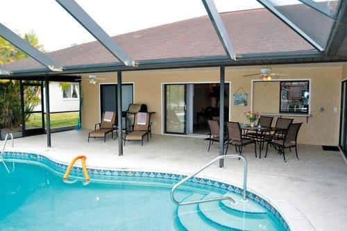Villa Paradise, Cape Coral