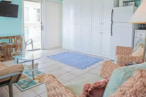 Apartamento Balcony Condo With Pool! #c4
