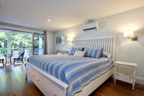 Apartamento Mojoe's Villa 9 - Steps From The Beach