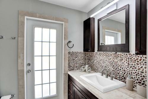 New Spacious 6bdr Villa Pool Tennis/airhockey