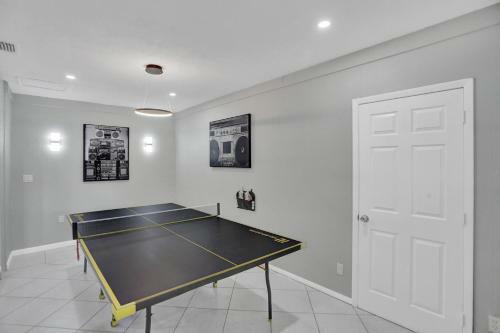 New Spacious 6bdr Villa Pool Tennis/airhockey