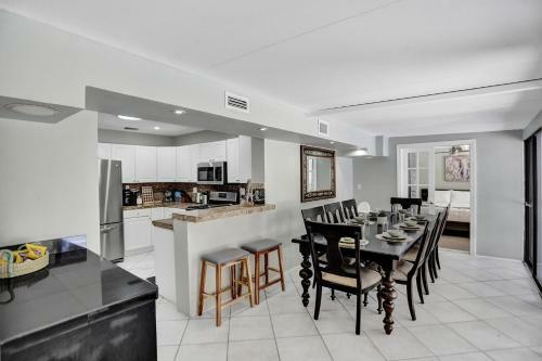 New Spacious 6bdr Villa Pool Tennis/airhockey