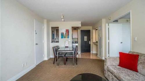 Galleryone-hilton Condo/hotel