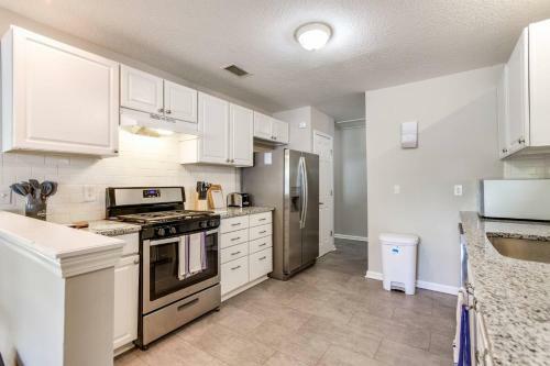 King St Bungalow