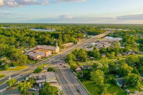 Lakeshore Lush
