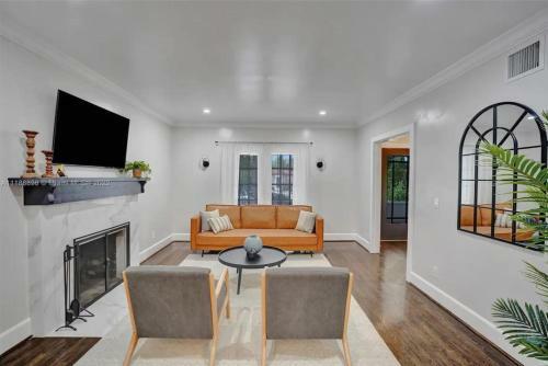 Villa Beach House W/ Heated Pool