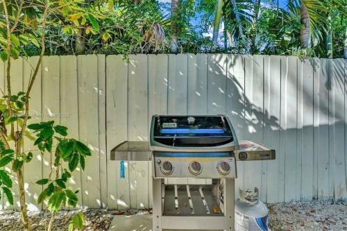 Villa Beach House W/ Heated Pool