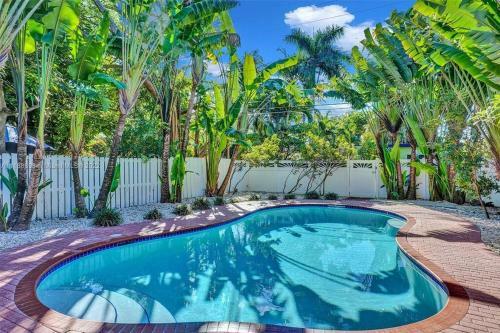 Villa Beach House W/ Heated Pool
