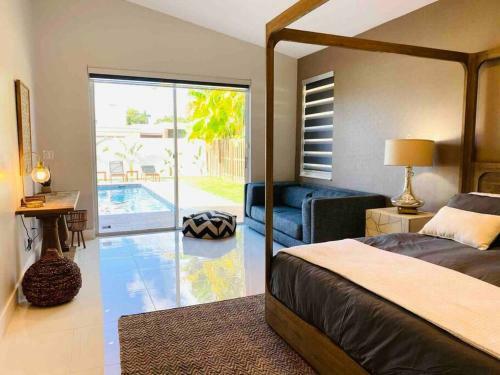 Villa Luna- Designer Home With Heated Pool Must!