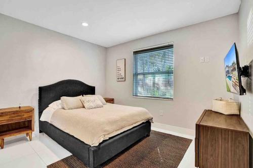 Villa Luna- Designer Home With Heated Pool Must!