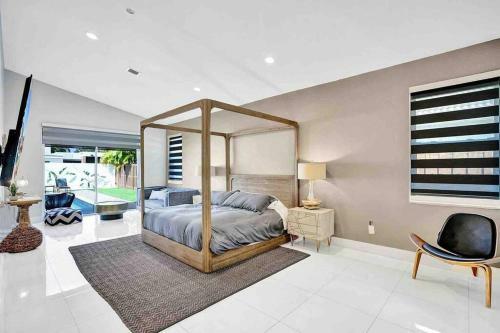 Villa Luna- Designer Home With Heated Pool Must!