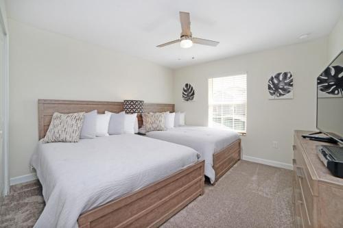 Talk A Walk Down Memory Lane Townhouse