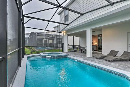 Luxe Orlando And Disney Resort Escape Pool, Game Room