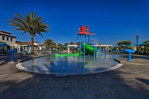 Luxe Orlando And Disney Resort Escape Pool, Game Room