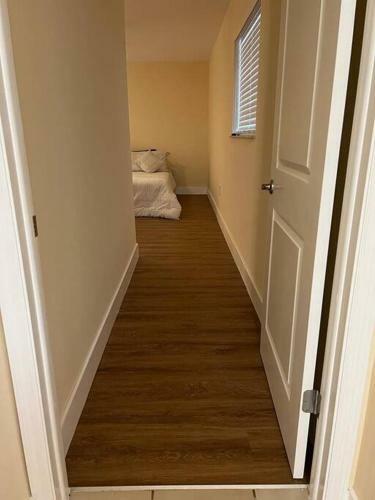 Nice Modern Homenear Aiport, Winwood & Downtown