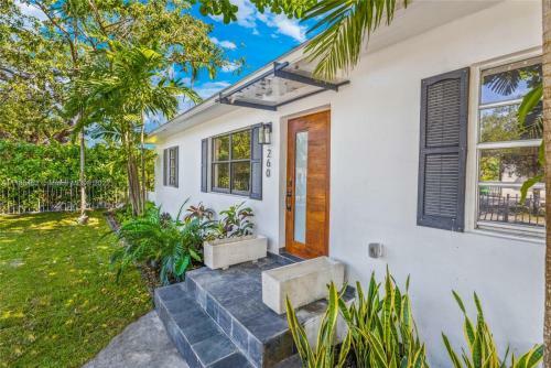 Villa Design District Luxury Miami