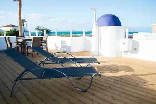 Villa 1-bedroom Oasis Just Metres From The Sandy Beach