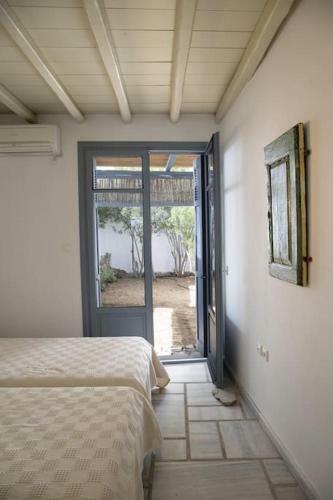 Beachfront 2br Apartment - Free Parking