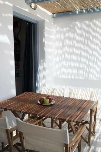 Beachfront 2br Apartment - Free Parking