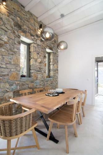 Dreamy Cycladic Luxury Summer Villa 1