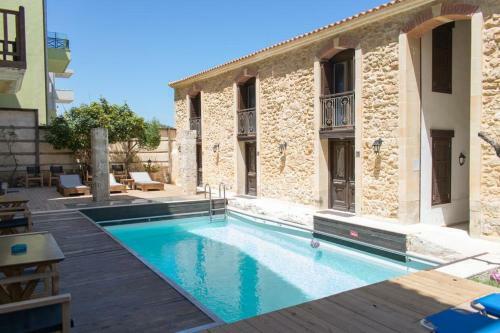 Villa Volakas Beachfront Suites