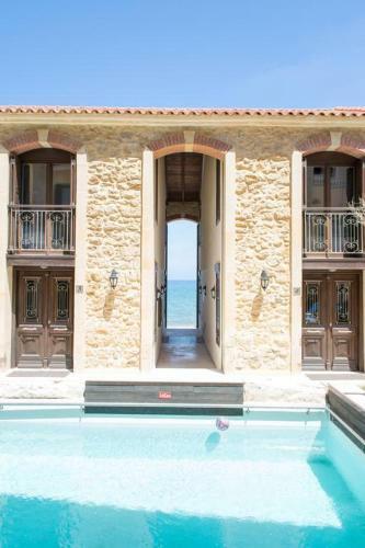 Villa Volakas Beachfront Suites