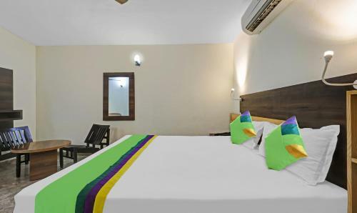 Hotel Treebo Trend Club Himalaya Corbett Resort