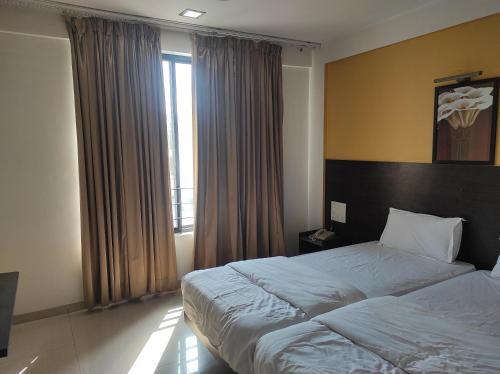 1bhk AC Service Apartment 103