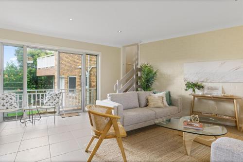 Blissful Bayside Escape / Fingal Bay
