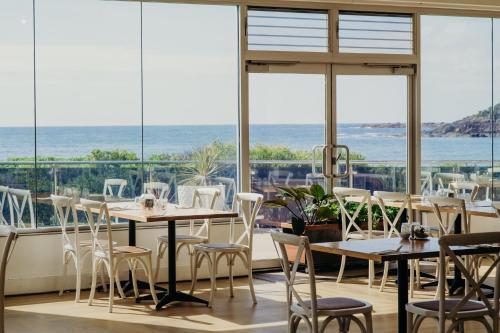 Blissful Bayside Escape / Fingal Bay