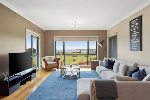 Waterfront Home Tamar Valley Tasmania