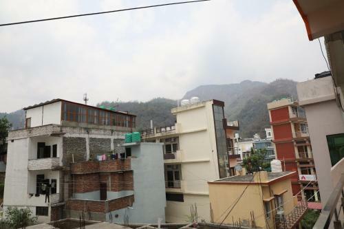 Live Free Hostel 2.0 Rishikesh