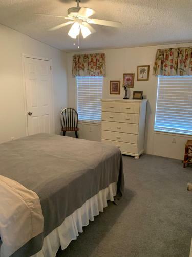 Golden Pineapple Vacation Homes Okeechobee Fl