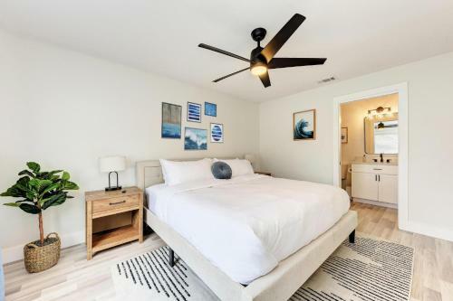 Beautiful 2 Bedroom Home Near Beach