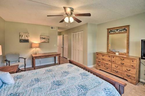 Apartamento Coastal Condo With Patio Steps To The Beach!