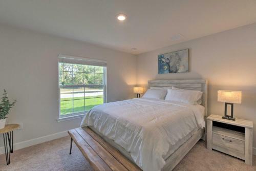 Sleek Rotonda West Home With Spacious Backyard