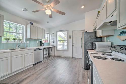 Spring Hill Home On Stilts With Canal Access!