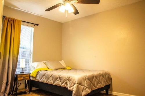 Adorable Historic Home! Free Parking, 400mbps Wifi