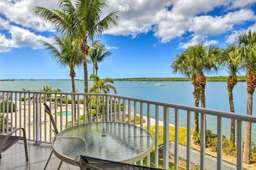 Apartamento Bayfront Gem Private Balcony And Pool Access!