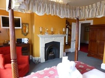 Hostal Ashmount Country House
