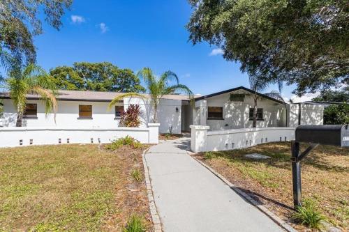 Cozy Zen Style, Beautiful, Newly Remodel 3-bedroom