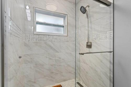 Cozy Zen Style, Beautiful, Newly Remodel 3-bedroom